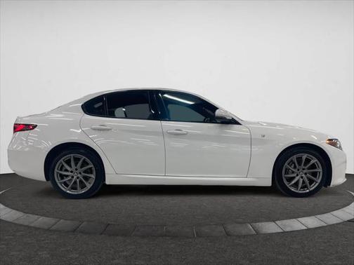 2022 Alfa Romeo Giulia Ti