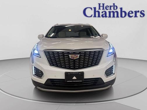 Crystal White Tricoat 2024 Cadillac XT5 Premium Luxury