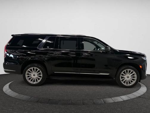 2022 Cadillac Escalade ESV Premium Luxury