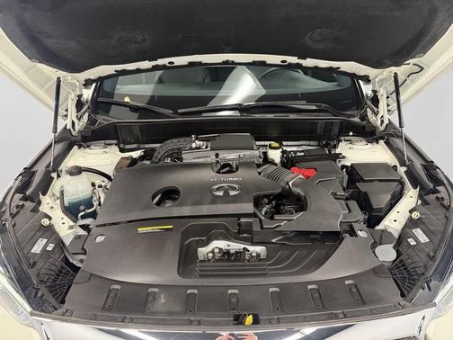 Majestic White 2022 INFINITI QX55 LUXE