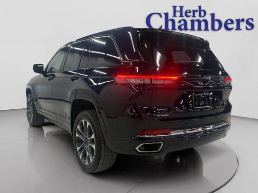2022 Jeep Grand Cherokee 4xe Overland