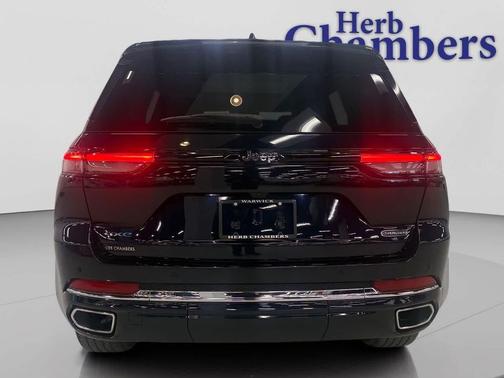 2022 Jeep Grand Cherokee 4xe Overland
