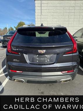 2022 Cadillac XT4 Premium Luxury
