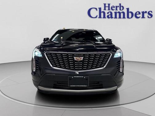 2022 Cadillac XT4 Premium Luxury