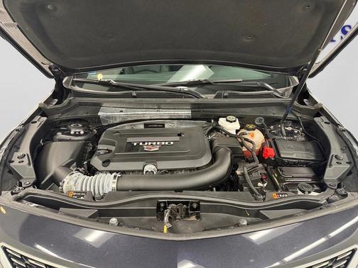 2022 Cadillac XT4 Premium Luxury