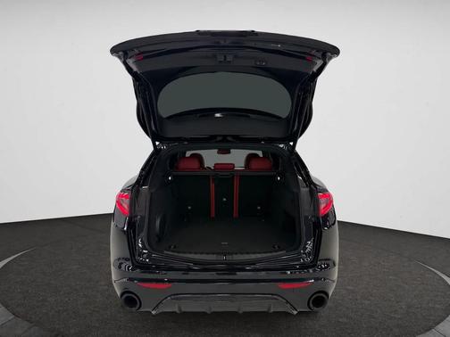 2024 Alfa Romeo Stelvio Veloce AWD