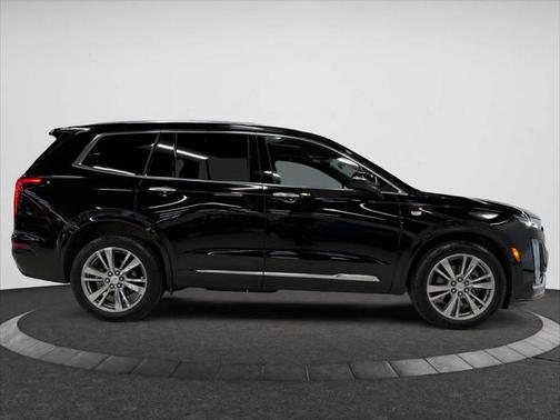 2023 Cadillac XT6 Premium Luxury AWD