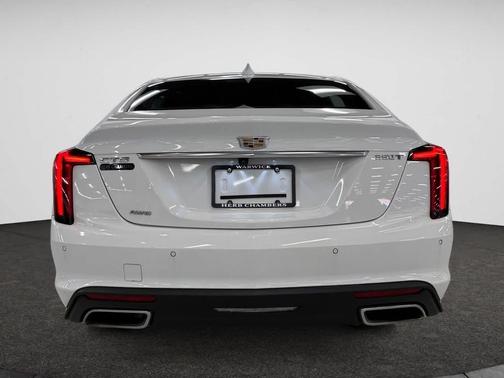 2022 Cadillac CT5 Luxury