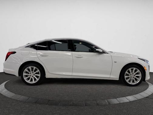 2022 Cadillac CT5 Luxury