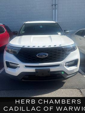 Star White Metallic Tri-Coat 2022 Ford Explorer ST-Line