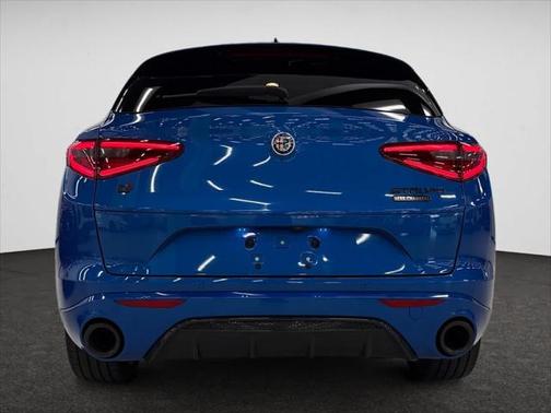 2023 Alfa Romeo Stelvio Estrema AWD