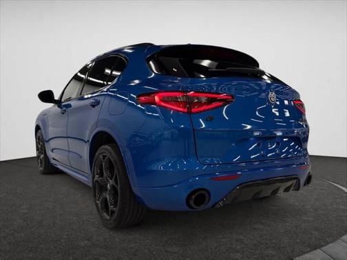2023 Alfa Romeo Stelvio Estrema AWD