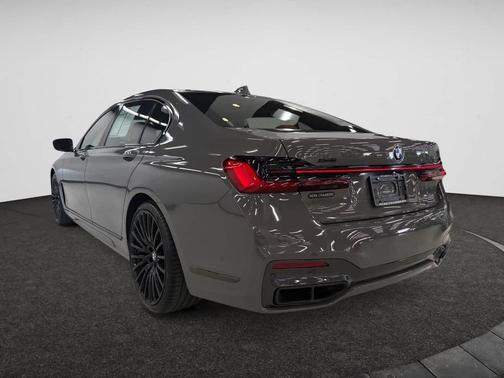 2022 BMW 750 i xDrive