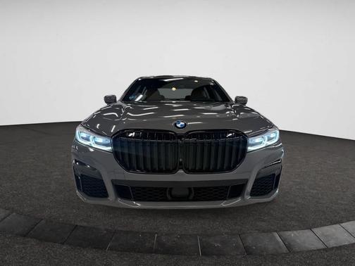 2022 BMW 750 i xDrive