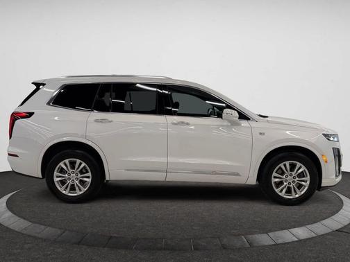 2024 Cadillac XT6 Luxury AWD