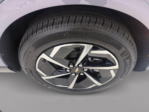 Galaxy Gray Metallic 2025 Chevrolet Equinox EV LT