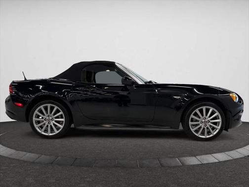 2020 FIAT 124 Spider Base