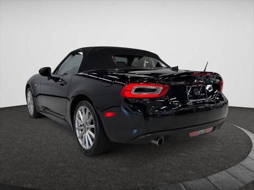 2020 FIAT 124 Spider Base
