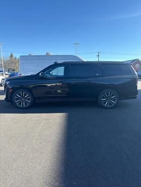 2023 Cadillac Escalade ESV Sport