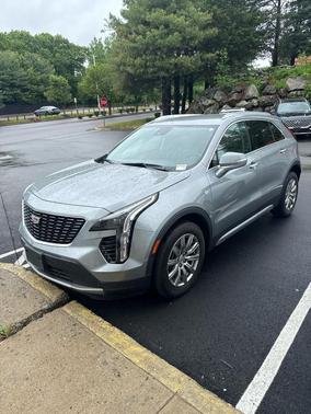 Argent Silver Metallic 2023 Cadillac XT4 Premium Luxury