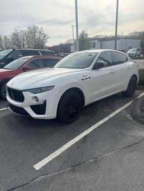 Bianco 2024 Maserati Levante Modena Ultima