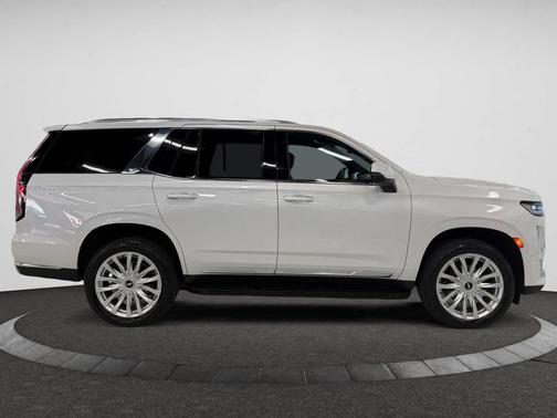 2023 Cadillac Escalade Luxury