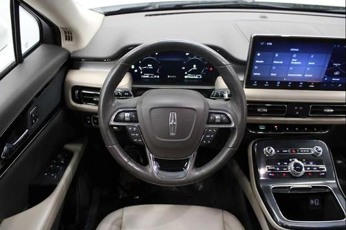 2022 Lincoln Nautilus Standard