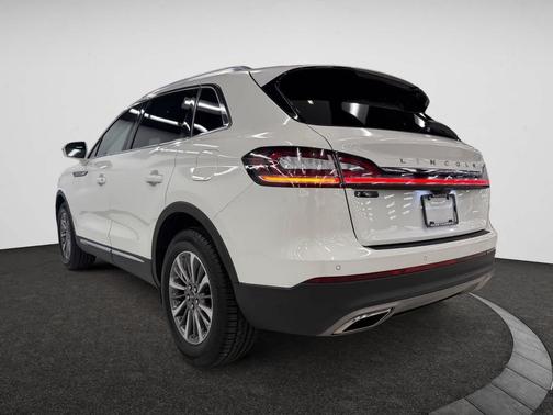 2022 Lincoln Nautilus Standard