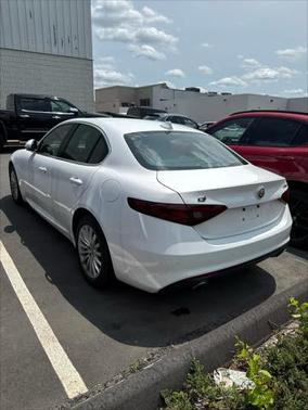 2021 Alfa Romeo Giulia Base