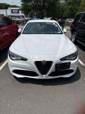 2021 Alfa Romeo Giulia Base