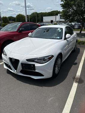 2021 Alfa Romeo Giulia Base