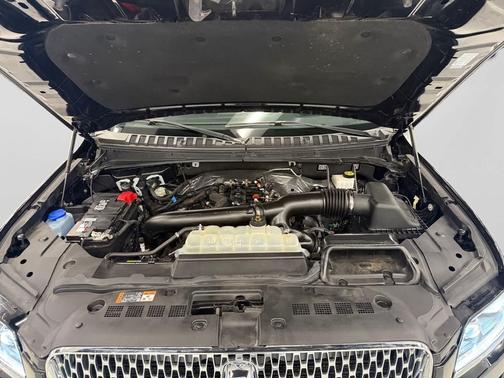 Infinite Black Metallic Clearcoat 2023 Lincoln Navigator Reserve