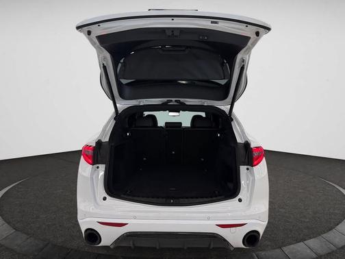 2022 Alfa Romeo Stelvio Ti