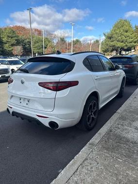2022 Alfa Romeo Stelvio Ti