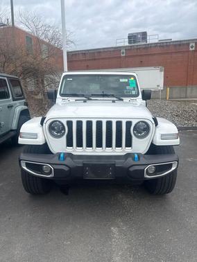 Bright White Clearcoat 2023 Jeep Wrangler 4xe Sahara