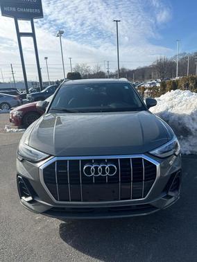 2022 Audi Q3 45 S line Premium