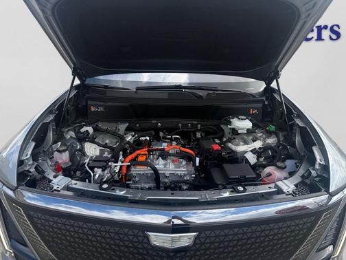 Argent Silver Metallic 2026 Cadillac VISTIQ Sport