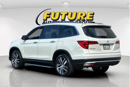 2017 Honda Pilot ELITE