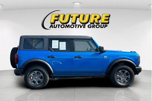VELOCITY BLUE METALLIC 2025 Ford Bronco BIG BEND