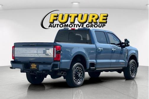 2023 Ford F-250 PLATINUM