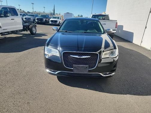 2019 Chrysler 300 LIMITED