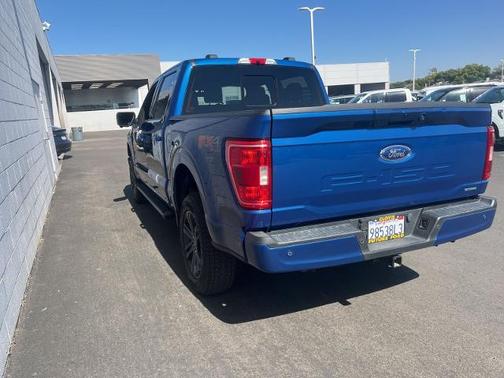 ATLAS BLUE METALLIC 2022 Ford F-150 XLT