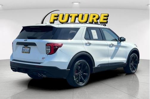2022 Ford Explorer ST