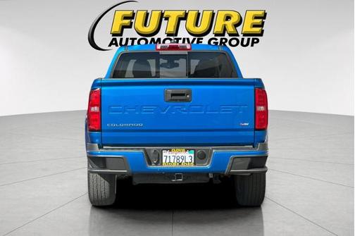 Bright Blue Metallic 2022 Chevrolet Colorado LT