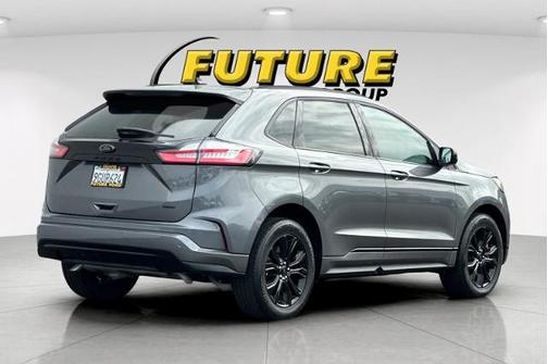 CARBONIZED GRAY 2023 Ford Edge SE