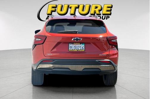 Cayenne Orange Metallic 2024 Chevrolet Trax ACTIV