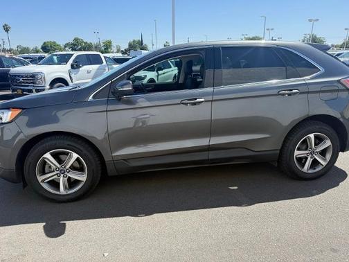 MAGNETIC METALLIC 2019 Ford Edge SEL
