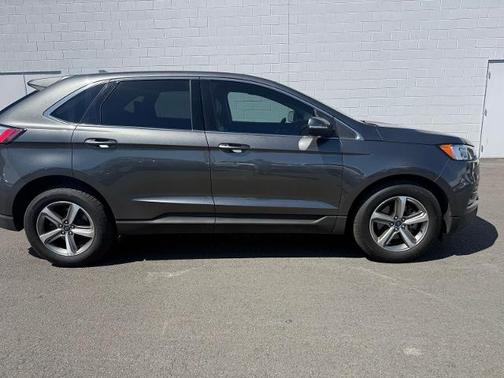 MAGNETIC METALLIC 2019 Ford Edge SEL