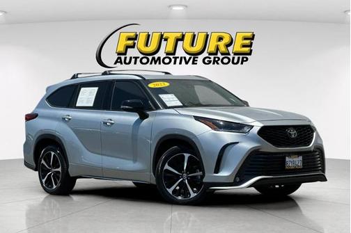 Celestial Silver Metallic 2022 Toyota Highlander XSE
