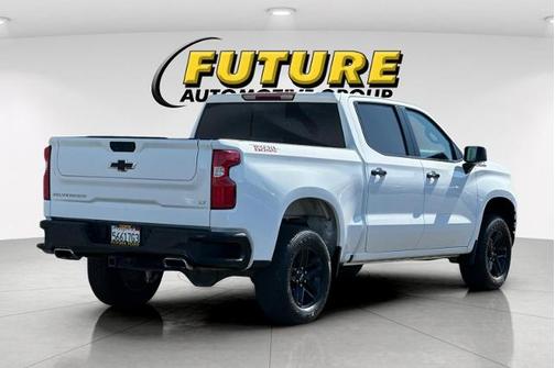 Summit White 2021 Chevrolet Silverado 1500 LT TRAIL BOSS